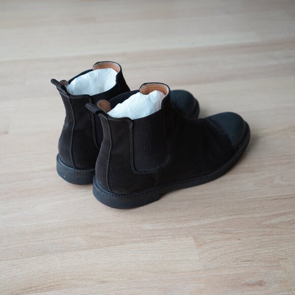 Bruno Magli brown suede Chelsea boots - Picture 2 of 6